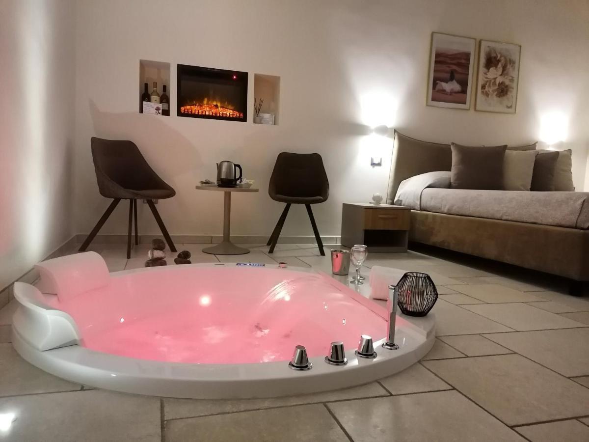 Lux Suite 塔兰托 外观 照片