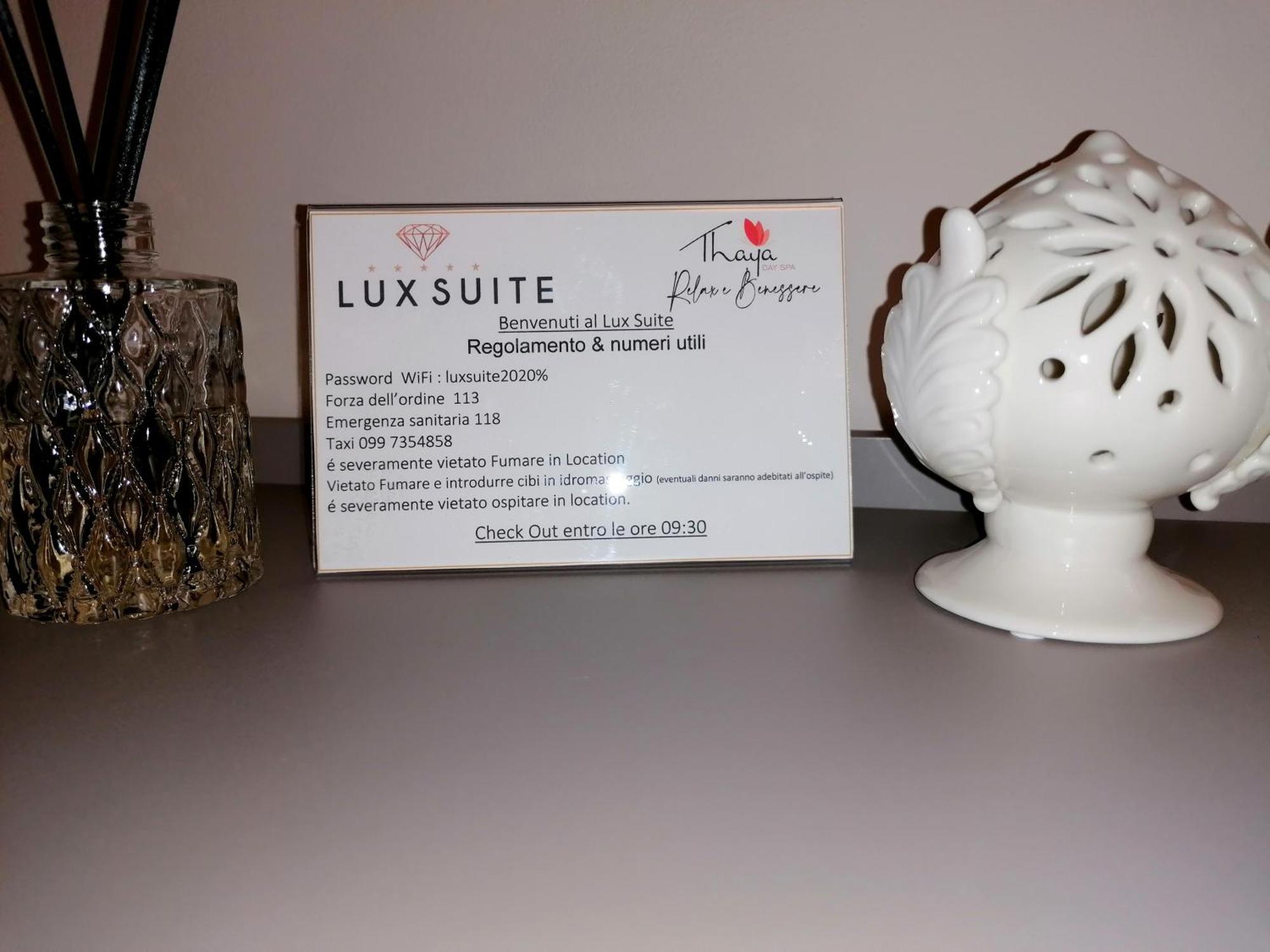 Lux Suite 塔兰托 客房 照片